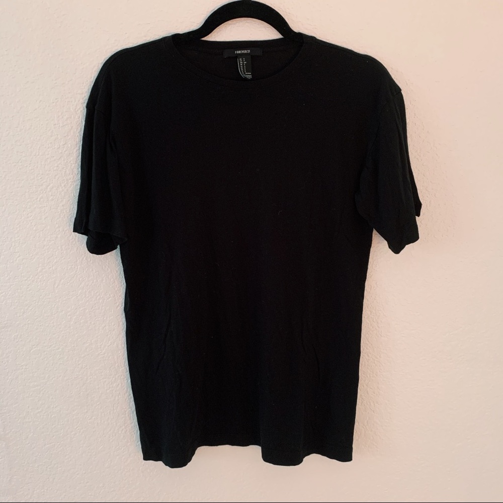 F21 black tee